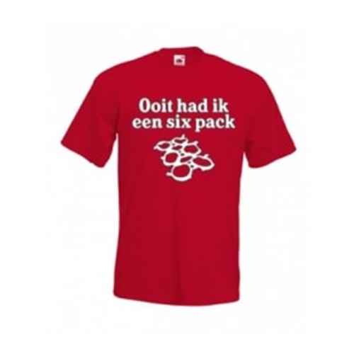 Ooit had ik een six pack print bedrukt op een t-shirt van 100% katoen met een ronde hals en korte mouwen.