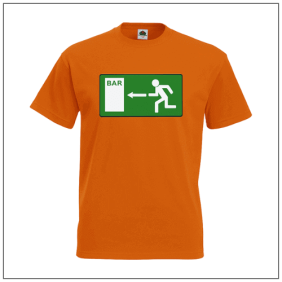 Exit Bar bedrukt op een oranje t-shirt