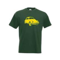 Gele volkswagen Kever bedrukt op een groen t-shirt van 100% katoen.