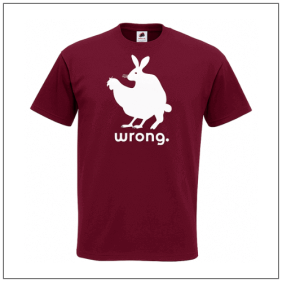 wrong bedrukt op een t-shirt
