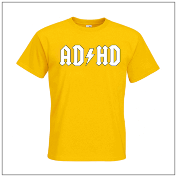 ADHD bedrukt op een geel t-shirt