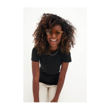 Cascades Organic Womens Tee EA001F model.