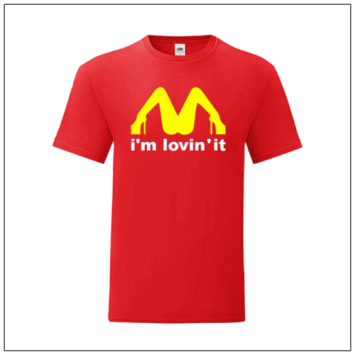 Im loving it bedrukt op een rood t-shirt van BBshirts