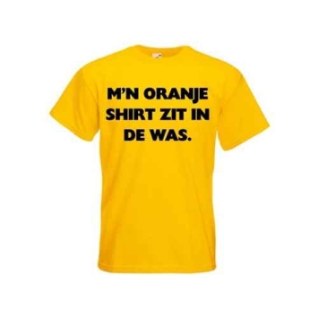 Betuttelen trog puzzel Geel t-shirt bedrukt met Mijn oranje shirt zt in de was.